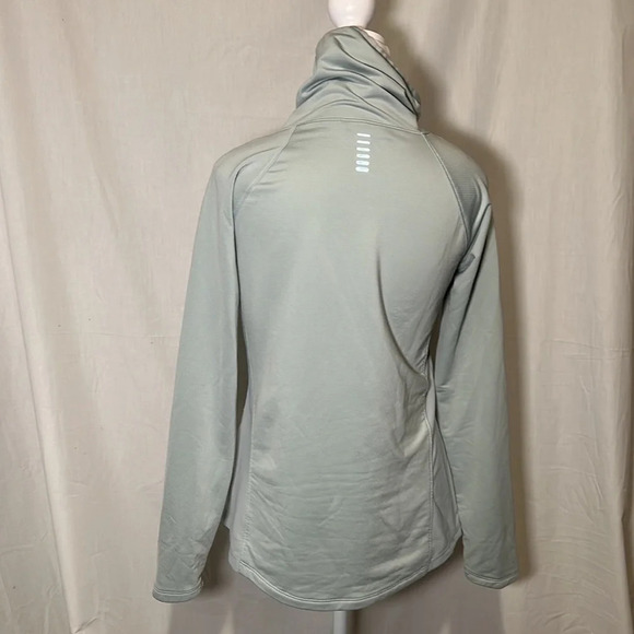 small Women’s light blue / mint Under Armour Cold Gear Reactor Run funnel neck - Picture 2 of 5